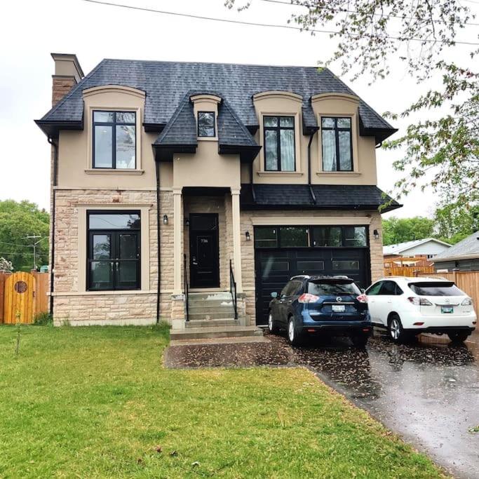 Beautiful Walk Out Basement Apartment In Pickering Near Beach Exterior photo